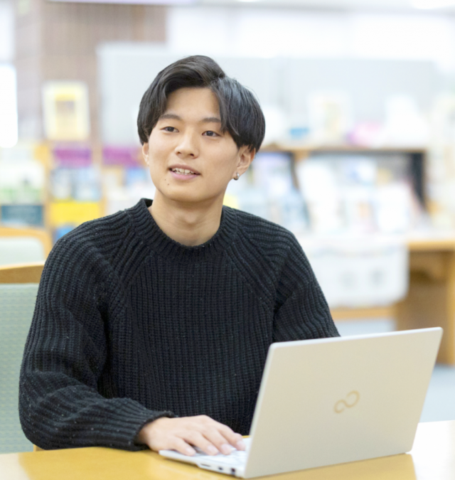 地域創造学部 実践経済学科 3年 高谷翼さん(長崎県出身) 地域創造学部 実践経済学科 3年 高谷翼さん(長崎県出身)